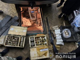 В гараже жителя Днепра обнаружили склад боеприпасов