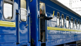 "Укрзалізниця" оставляет только один эвакуационный поезд: он идет через Днепр "Укрзалізниця" оставляет только один эвакуационный поезд: он идет через Днепр