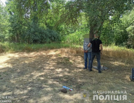 На Дніпропетровщині за вбивство літньої жінки затримали 40-річного чоловіка, який перебував у розшуку