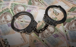 "Продавали" одяг і взуття на фейкових сторінках: на Дніпропетровщині викрили злочинну групу "Продавали" одяг і взуття на фейкових сторінках: на Дніпропетровщині викрили злочинну групу