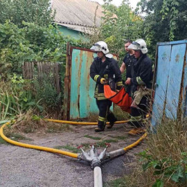 У Кам'янському районі через пожежу у власному будинку чоловік отруївся чадним газом У Кам'янському районі через пожежу у власному будинку чоловік отруївся чадним газом