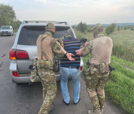 Начальник відділу Дніпровської митниці вимагав хабар у військового Начальник відділу Дніпровської митниці вимагав хабар у військового