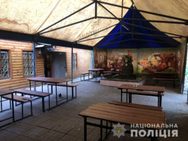На Дніпропетровщині під час сварки у кафе сталася поножовщина На Дніпропетровщині під час сварки у кафе сталася поножовщина