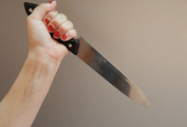На Дніпропетровщині жінка напала з ножем 35-річного чоловіка