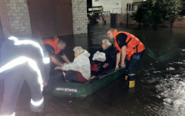 Потоп у Кривому Розі: рівень води знизився на 40 сантиметрів (фото) Потоп у Кривому Розі: рівень води знизився на 40 сантиметрів (фото)