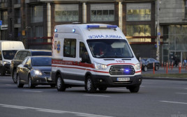 У Дніпрі водій на "зебрі" збив трьох людей і намагався втекти У Дніпрі водій на "зебрі" збив трьох людей і намагався втекти