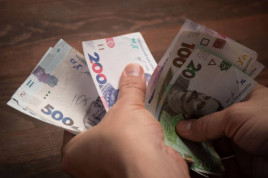 Польша выплатит украинкам по 4000 долларов помощи: кто может получить