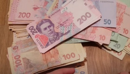 Украинцам выплатят по 4800 гривен на семью: кто получит выплату