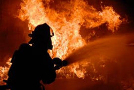 У Дніпропетровській області вночі загорівся будинок: постраждала жінка У Дніпропетровській області вночі загорівся будинок: постраждала жінка