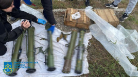 У Кам'янському районі затримали 30-річного торговця зброєю У Кам'янському районі затримали 30-річного торговця зброєю