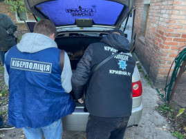 На Дніпропетровщині поліція викрила шахраїв з продажу дров На Дніпропетровщині поліція викрила шахраїв з продажу дров