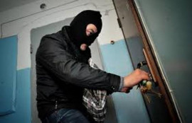 Злодій-"гастролер" із Запорізької області обікрав квартиру в Кам'янському Злодій-"гастролер" із Запорізької області обікрав квартиру в Кам'янському