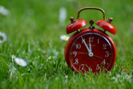 Готовьтесь вставать на 1 час раньше: когда в Украине переводят часы на летнее время