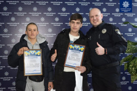 В Днепре двое подростков не побоялись вступить в схватку с "закладчиками"