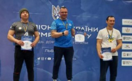Армрестлер з Кам’янського здобув титул чемпіона України