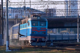 Под Днепром возле железной дороги обнаружили тело мужчины Под Днепром возле железной дороги обнаружили тело мужчины
