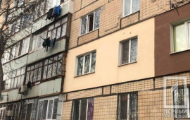 На Днепропетровщине ребенок выпал из окна 3 этажа На Днепропетровщине ребенок выпал из окна 3 этажа