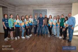 Гандбольна команда Кам’янського «Дніпро – ДЮСШ № 1» готується до участі в чемпіонаті України