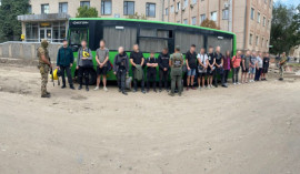 Чоловіки з Дніпропетровщини намагалися перетнути кордон у причепі з зерном Чоловіки з Дніпропетровщини намагалися перетнути кордон у причепі з зерном