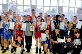 Борці з Кам`янського стали призерами турніру у Верхньодніпровську