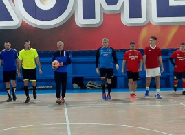 В Кам`янському проходять матчі другого кола чемпіонату міста з футзалу В Кам`янському проходять матчі другого кола чемпіонату міста з футзалу