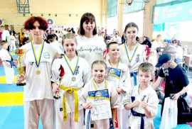 Каратисти з Кам`янського стали призерами чемпіонату Києва