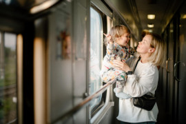 «Укрзалізниця» відкрила продаж квитків на перший в своїй історії дитячий купейний вагон «Укрзалізниця» відкрила продаж квитків на перший в своїй історії дитячий купейний вагон