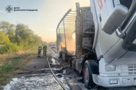 У Кам’янський район горів вантажний автомобіль