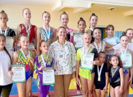 Перші у новому навчальному році змагання з художньої гімнастики відбулися у Кам`янському Перші у новому навчальному році змагання з художньої гімнастики відбулися у Кам`янському