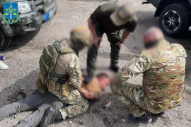 Мешканець Дніпра намагався продати знайомому автомати та набої Мешканець Дніпра намагався продати знайомому автомати та набої