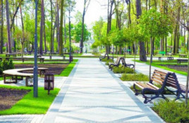 На Днепропетровщине открыли парки, парикмахерские и магазины