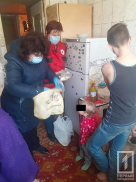 На Днепропетровщине многодетная мать отказалась от семерых детей