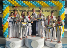 Каратисти з Кам’янського вибороли медалі на чемпіонаті в Києві Каратисти з Кам’янського вибороли медалі на чемпіонаті в Києві