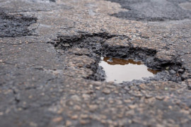На Дніпропетровщині дороги ремонтуватимуть у борг