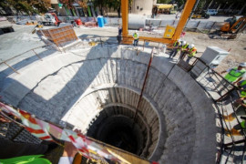 Мера Днепра Филатова подозревают в краже 156 млн евро на строительстве метро и доведения города до аварийного состояния. Речи о сдаче подземки пока не идет Мера Днепра Филатова подозревают в краже 156 млн евро на строительстве метро и доведения города до аварийного состояния. Речи о сдаче подземки пока не идет