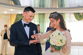Счастливое совпадение: в Днепре поженилась пара, родившаяся в один день и год