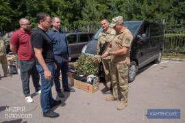 Чергову партію допомоги передали з Кам’янського нашим захисникам Чергову партію допомоги передали з Кам’янського нашим захисникам