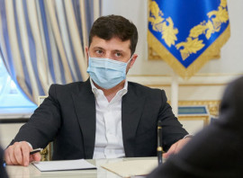 Зеленский обсудил усиление карантина из-за роста статистики по COVID-19 Зеленский обсудил усиление карантина из-за роста статистики по COVID-19