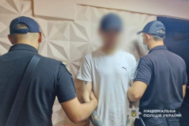 У Кам’янському поліцейські затримали 25-річного чоловіка за пограбування містянина У Кам’янському поліцейські затримали 25-річного чоловіка за пограбування містянина
