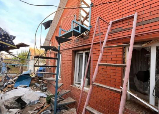 Понад 75 ударів по області за день: російські окупанти атакували три райони Дніпропетровщини