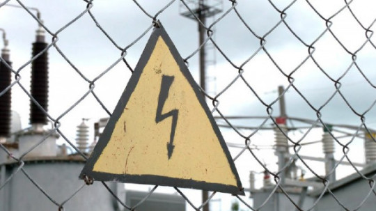 Вночі росіяни били по енергооб’єктам: тисячі абонентів на Дніпропетровщині без світла