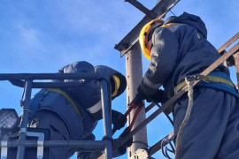 Світло тримається: енергетики ДТЕК Дніпровські електромережі відновили майже 9,7 тис. км електроліній за 4 роки