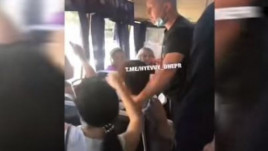 Полиция открыла дело по факту избиения в маршрутке Днепра девушки, оплатившей два места Полиция открыла дело по факту избиения в маршрутке Днепра девушки, оплатившей два места