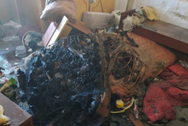 В Каменском горела квартира, пострадал хозяин В Каменском горела квартира, пострадал хозяин