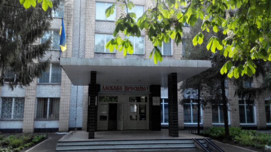 Кам’янський енергетичний коледж потрапив у центр розслідування через можливу переплату за обладнання для сонячних станцій