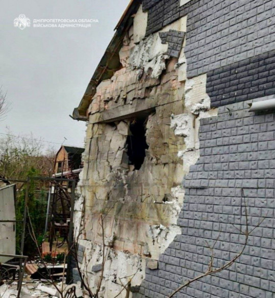 Атаки на Дніпропетровщині: поранений та десятки ударів за день