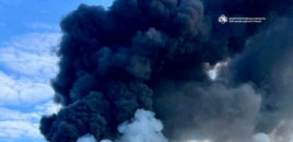 Дніпро під атакою понад 10 годин: удар по АЗС, палають вантажівки