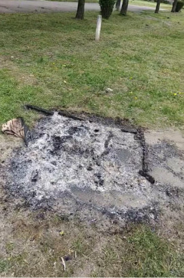 На Дніпропетровщині підпалили будку з цуценятами