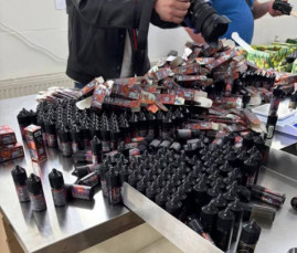 В Україні масово обшукують вейпшопи