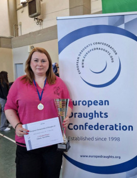 Гросмейстерка з Кам’янського стала чемпіонкою Європи з шашок-64